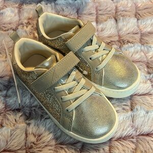 Carter’s Girl Glitter Gold sneakers